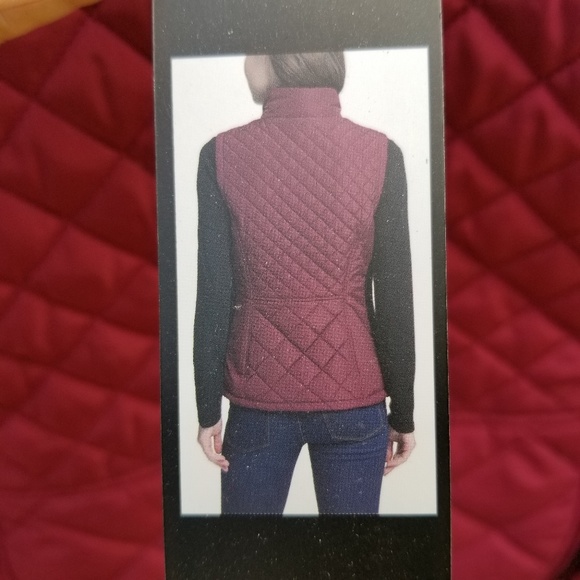 Andrew Marc quilted puffer vest Small NWT - Picture 6 of 6